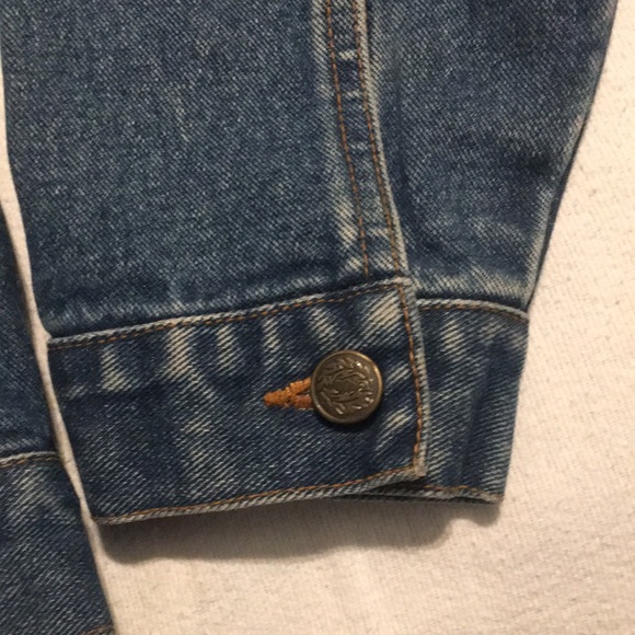 Betty Boop Jean Jacket in  good condition. Never worn - Picture 7 of 12